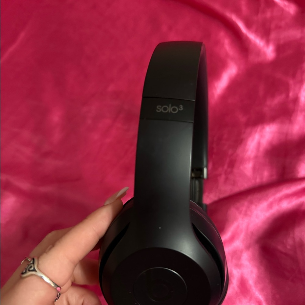 Beats by Dre Solo3 On-Ear Headphones - Matte Black